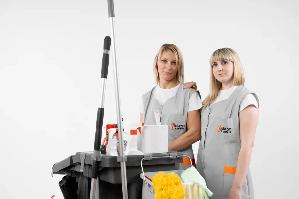 sprzątanie magazynów